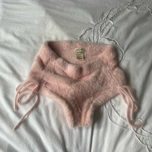 For love and lemons fuzzy pink scrunch up lounge shorts